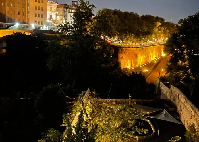 Loveporto2 Balcony/garden@hist.c *